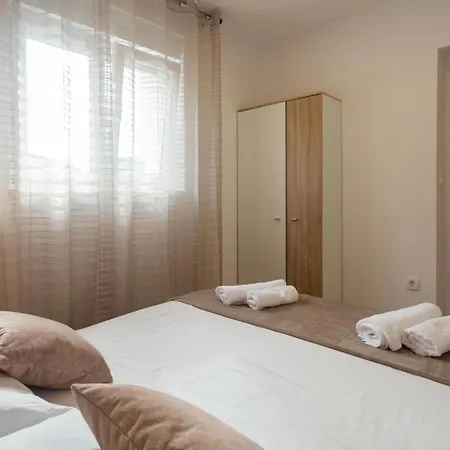 2 Bedroom Lovely In Suhi Potok *